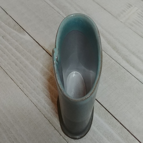 Small Sh Clay Vase Holder - Picture 5 of 5